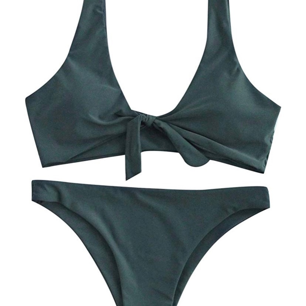 Super cute army green bikini set.